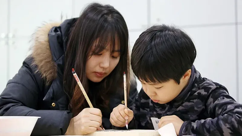 볕들재 어린이 세화 그리기 및 민속 공예 워크숍