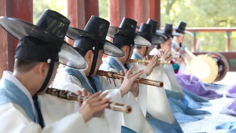 가야금·거문고·장구 전통 국악기 실물 연주 체험실