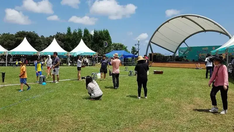 돈내코 유원지 중앙 잔디마당 및 피크닉 야외 쉼터