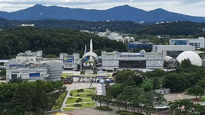 우성이산 자락에 자리잡은 과학관 숲 산책로 및 피크닉 쉼터