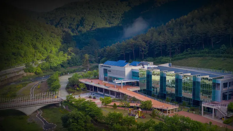 천연기념물 구문소 자생 계곡 및 5억 년 고생대 지질 탐방로