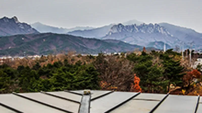 설악산 능선을 360도 파노라마로 감상하는 하늘정원 옥상 쉼터
