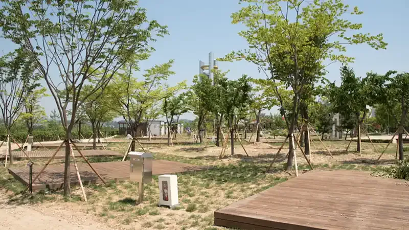 맑음터공원 푸른 녹지 숲세권 속 힐링 캠핑 쉼터
