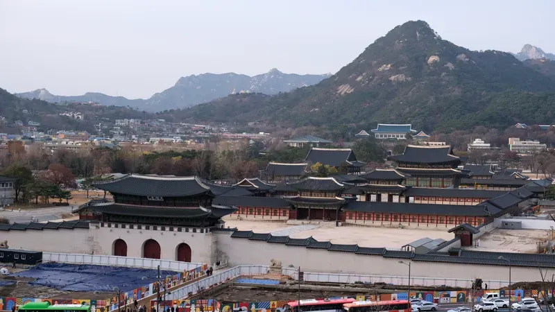 8층 옥상정원 황토마루에서 바라본 광화문·경복궁 및 북악산 쉼터 뷰