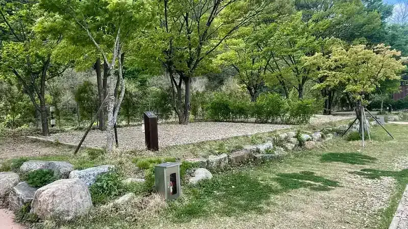 오토캠핑 사이트 바로 앞 1:1 직결 편리한 문 앞 주차구획