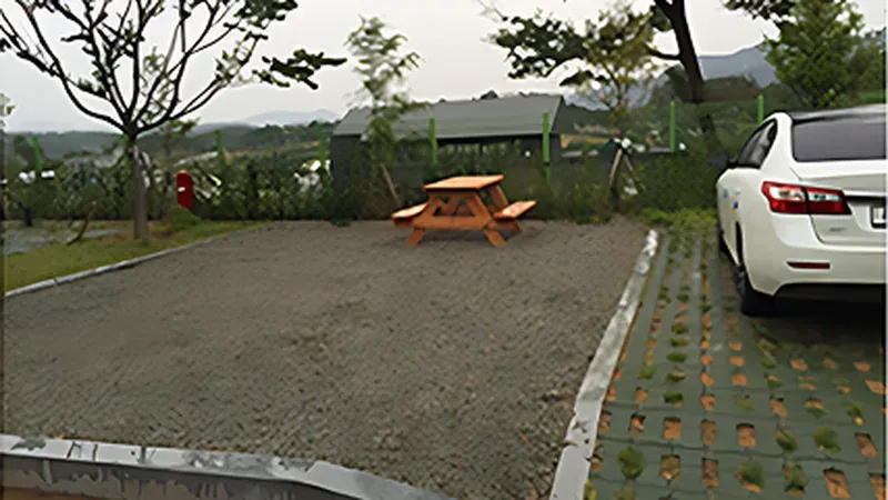 오토캠핑 개별 사이트 및 차량 1:1 문앞주차 공간
