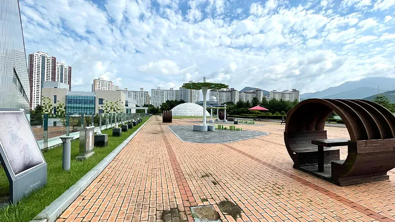 국립대구과학관 대구모임터 보행 광장 및 무장애 진입로