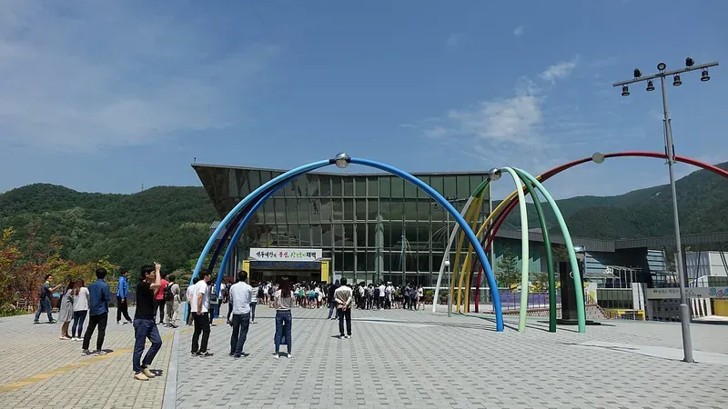 특수구조 장비 및 소방관 안전장구 체험 전시존