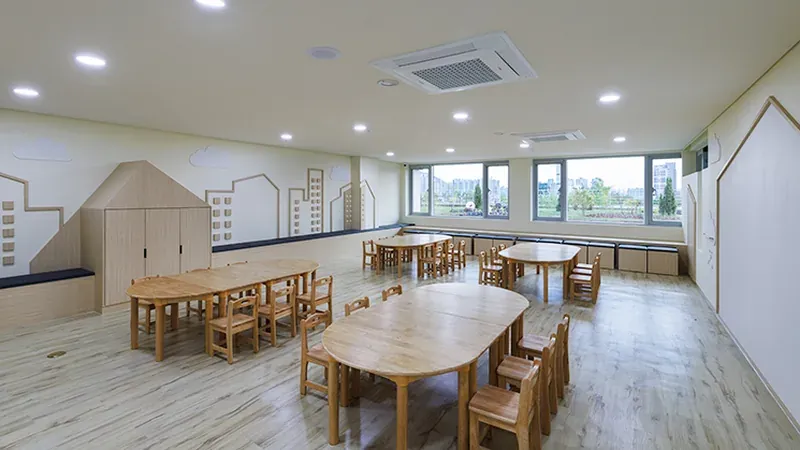 3층 영유아 전용 아기발자국 안전 쿠션 놀이마당